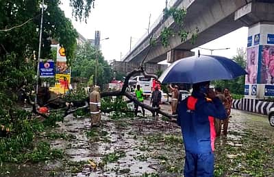 சென்னை மழை பாதிப்பு: புகார் எண் அறிவிப்பு