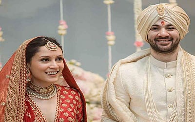 கரண் தியோல் - த்ரிஷா ஆச்சார்யா திருமணம் - புகைப்படங்கள்