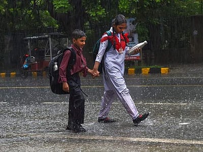 கனமழை: 6 மாவட்ட பள்ளிகளுக்கு இன்று(ஜூன்19) விடுமுறை