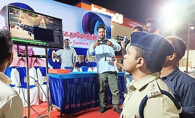 காவலா் நினைவாக ரூ.3 லட்சத்தில் கண்காணிப்பு கேமராக்கள்: திருப்பத்தூா் எஸ்.பி. இயக்கி வைத்தாா்