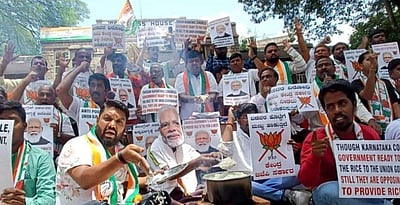 அரிசி கொள்முதல்: மத்திய அரசுக்கு எதிராக கர்நாடக காங்கிரஸ் ஆர்ப்பாட்டம்!