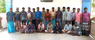 கச்சத்தீவு அருகேஇலங்கைக் கடற்படையினரால் மண்டபம் மீனவா்கள் 5 போ் கைது