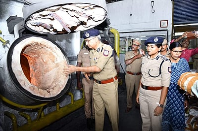 2 கோடி மதிப்புள்ள கஞ்சா உள்ளிட்ட போதைப் பொருள்கள் அழிப்பு