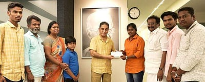 ஓட்டுநர் ஷர்மிளாவிற்கு கார் பரிசளித்தார் கமல்ஹாசன்!