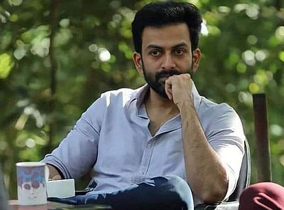 நடிகர் பிருத்விராஜுக்கு படப்பிடிப்பில் காயம்: மருத்துவமனையில் அனுமதி