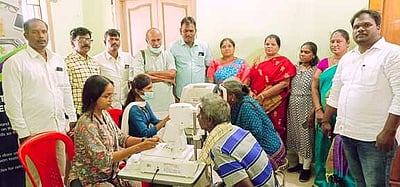 இலவச கண் சிகிச்சை முகாம்