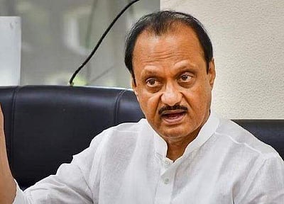 ஒடிசா ரயில் விபத்துக்கு பொறுப்பேற்று ரயில்வே அமைச்சர் பதவி விலக வேண்டும்: அஜித் பவார்