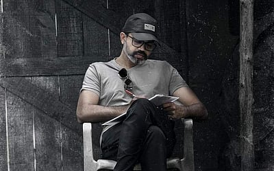 பிரசாந்த் நீல் பிறந்தநாள்: விடியோ வெளியிட்டு வாழ்த்து தெரிவித்த சலார் படக்குழு! 