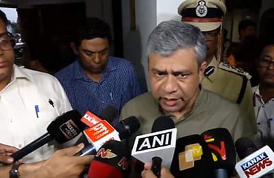 ரயில் விபத்தில் பலியானோர் குடும்பத்தினருக்கு அமைச்சர் வேண்டுகோள்!