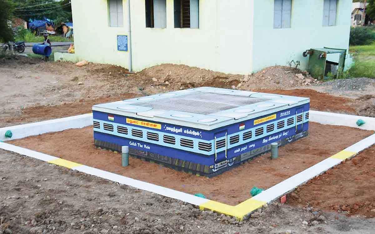 பளிச்சிடும் பழைய கிணறுகள்..!