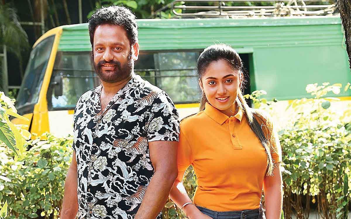 சாலையில் நின்று பார்க்கும் சாமானியன்!