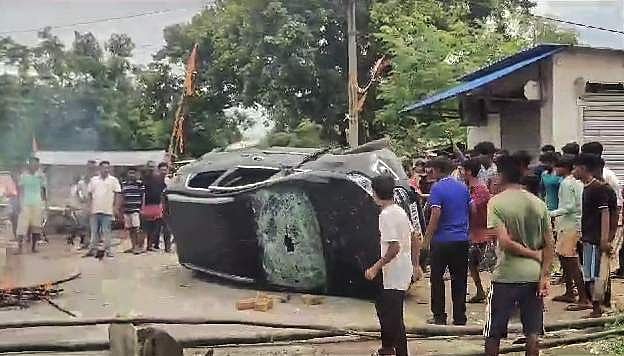 வன்முறையா? வாக்குச்சீட்டா? மேற்குவங்கத்தில் ஏற்பட்டிருக்கும் வன்முறை குறித்த தலையங்கம்