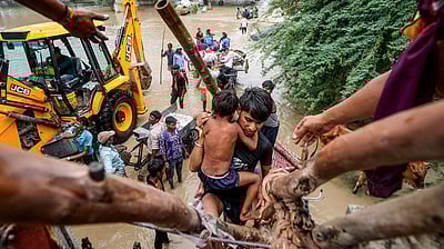 வெள்ளம்: தில்லியில் 144 தடை உத்தரவு அமல்!