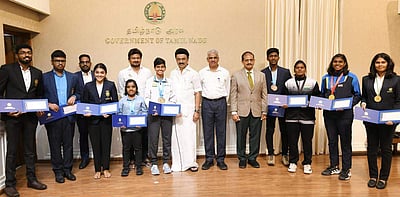 சாதனை வீரர், வீராங்கனைகளுக்கு ஊக்கத்தொகை: முதல்வர் மு.க.ஸ்டாலின் வழங்கினார்!