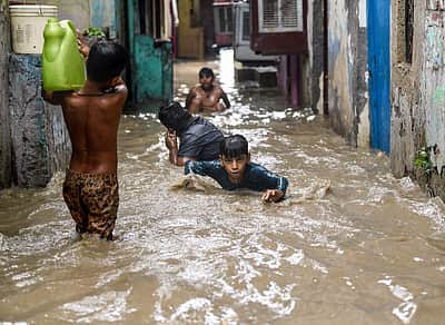 இயற்கையை வெல்ல இயலாது