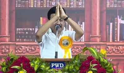 மாணவர்களிடம் முதல்வர் வைத்த வேண்டுகோள்!