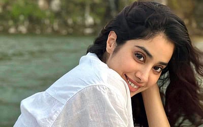 ஜான்வி கபூர் கியூட் போட்டோஷூட்