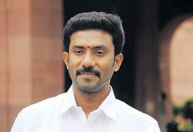 ரவீந்திரநாத்தின் எம்.பி. பதவி ரத்து: உச்சநீதிமன்றம் இடைக்காலத் தடை