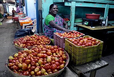 தக்காளி கிலோ ரூ.100