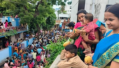 மாங்கனித் திருவிழா: பிச்சாண்டவர் வீதியுலாவில் மாங்கனி இறைத்து வழிபாடு!
