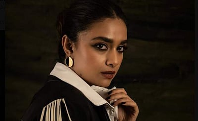 வருண் தவானுடன் ஆட்டோவில் செல்லும் கீர்த்தி சுரேஷ்: வைரல் விடியோ!