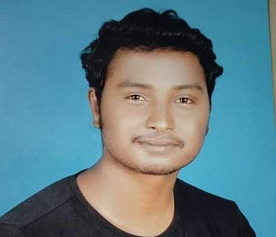 மன்னார்குடியில் லாரி மீது இருசக்கர வாகனம் மோதி விபத்து: கட்டடத் தொழிலாளி பலி