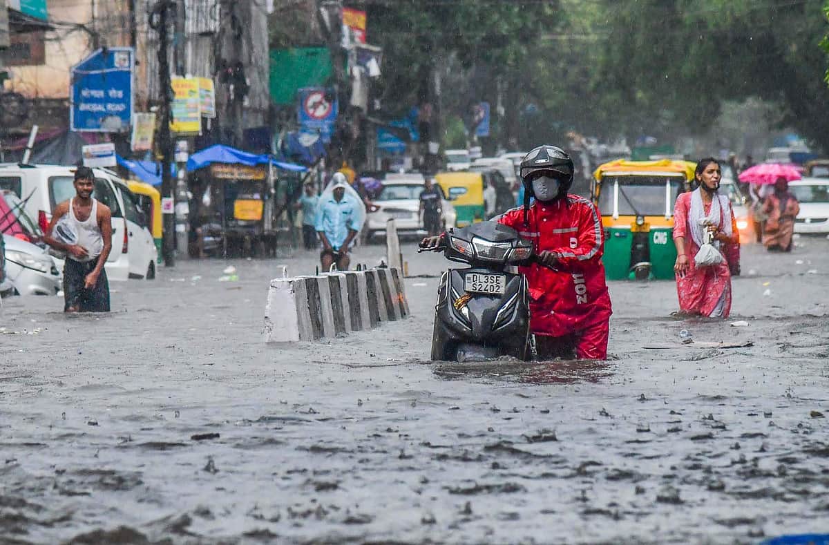 வரிப்பண வடிகால்கள்! | மழைநீர் வடிகால் குறித்த தலையங்கம்