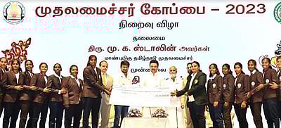 தமிழ்நாடு மகளிர் கால்பந்து அணிக்கு ரூ.60 லட்சம் ஊக்கத்தொகை!