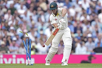 ஆஷஸ் கடைசி டெஸ்ட்: முதல் இன்னிங்ஸில் விக்கெட்டுகளை இழந்து தடுமாறும் ஆஸ்திரேலியா!