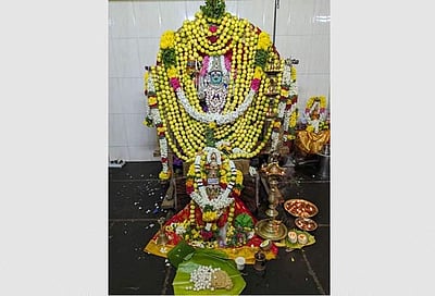 கம்பத்தில் ஆடி வெள்ளி 2 ஆவது வாரம்: சிறப்பு அலங்காரத்தில் கெளமாரியம்மன்