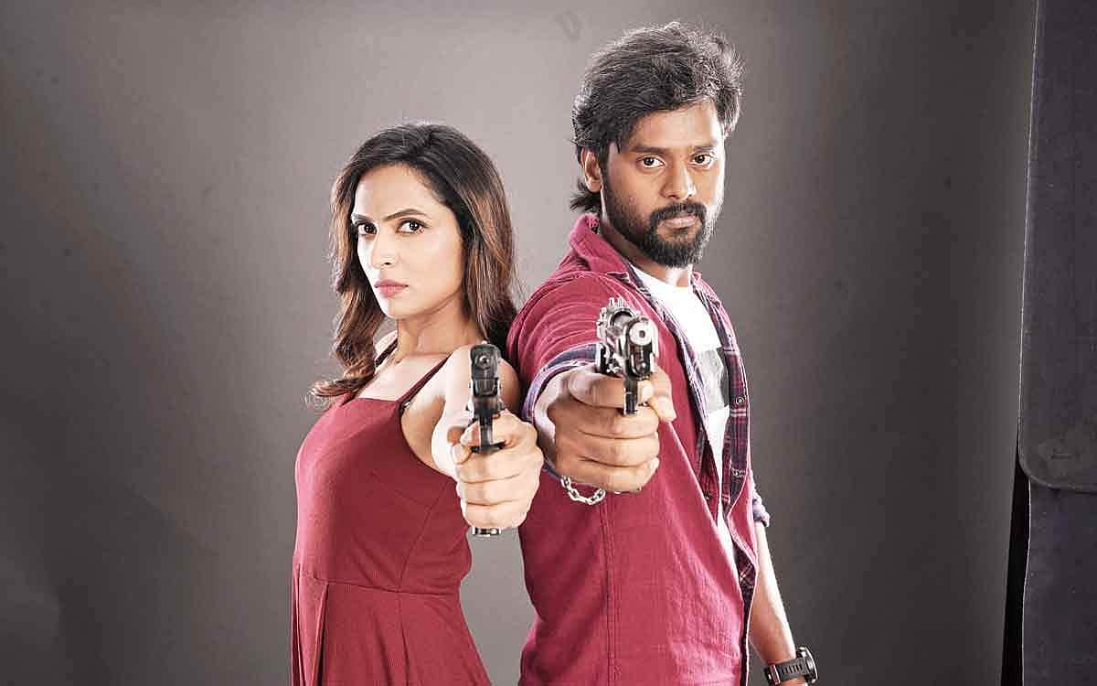 இரட்டை இயக்குநர்கள் இயக்கும் லாக்கர்