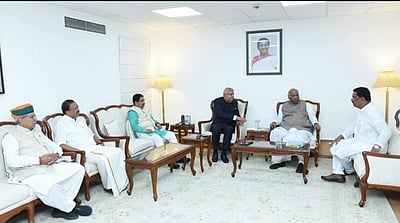 எதிர்க்கட்சித் தலைவருடன் மாநிலங்களவை தலைவர் பேச்சு!