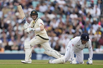 ஆஷஸ் உணவு இடைவேளை: வலுவான நிலையில் ஆஸி.! 