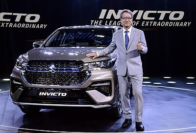 மாருதி சுசூகியின் இன்விக்டோ கார் அறிமுகம் - புகைப்படங்கள்