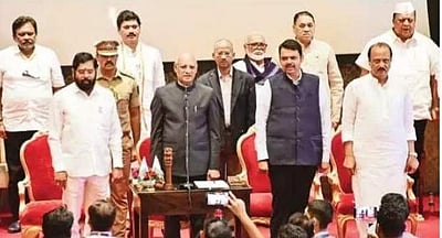 சந்தர்ப்பவாதம்! - மகாராஷ்டிர அரசியல் குறித்த தலையங்கம்