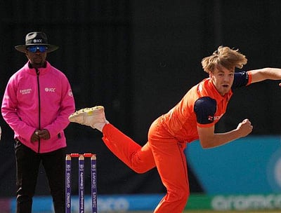 பந்துவீச்சு, பேட்டிங்கில் கலக்கிய பாஸ் டி லீட்:  5-வது முறையாக உலகக் கோப்பையில் நெதர்லாந்து!