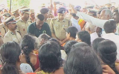 டிஐஜி விஜயகுமார் மறைவு: டிஜிபி சங்கர் ஜிவால் நேரில் அஞ்சலி