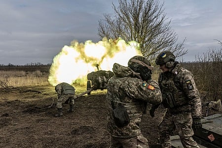 உக்ரைன் தாக்குதலால் ரஷியாவில் மின்வெட்டு: 50,000 போ் பாதிப்பு