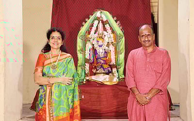 அபிராமி அந்தாதி இயலும், இசையும்..!