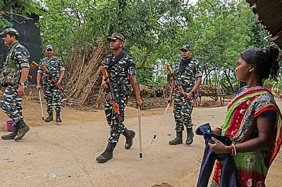 மேற்கு வங்க கலவரம்! மத்திய பாதுகாப்புப் படை என்ன செய்கிறது?