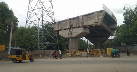 மதுரை- தேனி சாலையில் மேம்பாலம் கட்டுமானப் பணிகள் விரைவுப்படுத்தப்படுமா?