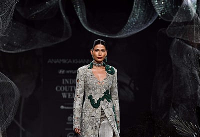 ஒய்யார நடையில் பேஷன் ஷோ - புகைப்படங்கள்