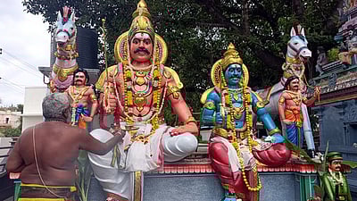 முனீஸ்வரா் கோயிலில் சிறப்பு பூஜை