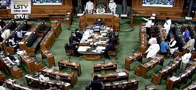 நம்பிக்கையில்லா தீர்மானம் தோல்வி: மக்களவை ஒத்திவைப்பு!