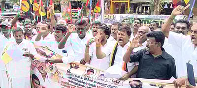 தென்காசியில் தேமுதிகவினா் ஆா்ப்பாட்டம்