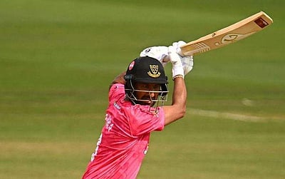 மூன்று போட்டிகளில் இரண்டு சதங்கள்: லிஸ்ட் ஏ கிரிக்கெட்டில் அசத்தும் புஜாரா!