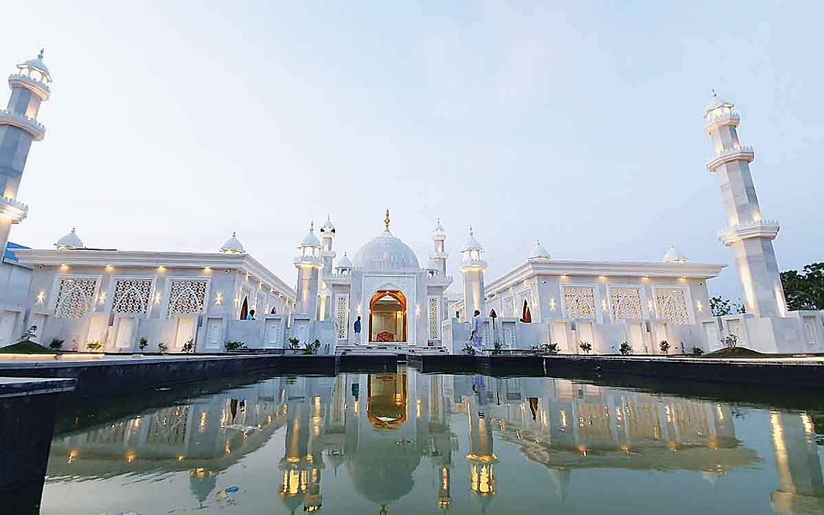 தாஜ் மஹால் பாணியில் தாய் மஹால்