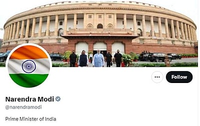 சமூகவலைதளத்தில் முகப்புப் படத்தை மாற்றுங்கள்: மோடி கோரிக்கை!