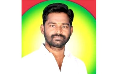 திருக்காட்டுப்பள்ளி முன்னாள் அதிமுக கவுன்சிலர் வெட்டிக் கொலை