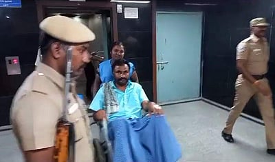 என் குழந்தைகளை காப்பாற்றுங்கள்: ஜெயலலிதா ஓட்டுநரின் அண்ணன் கதறல்!